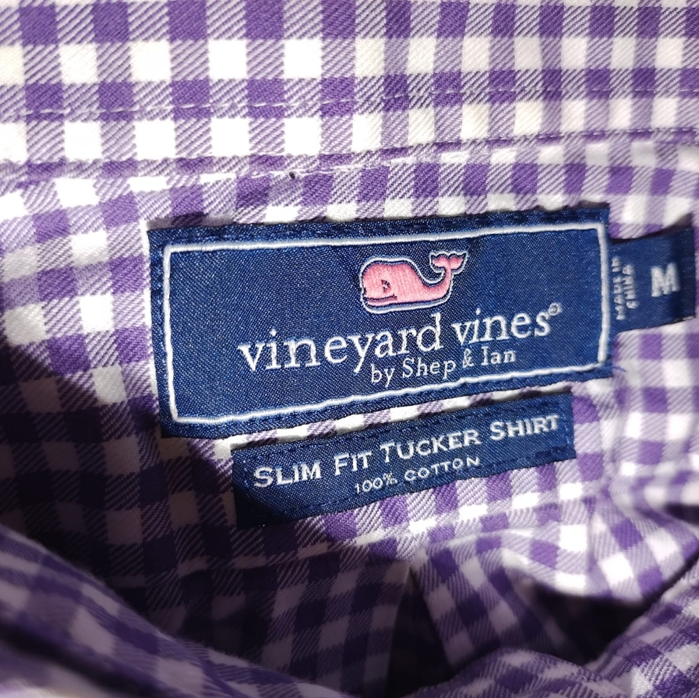 Vineyard Vines Button Up Size Medium - image 2